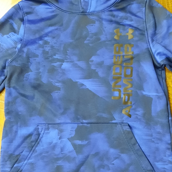 Blue Under Armour Loose ColdGear Boys sz YSM Sweatshirt w/hoodie - Picture 4 of 9